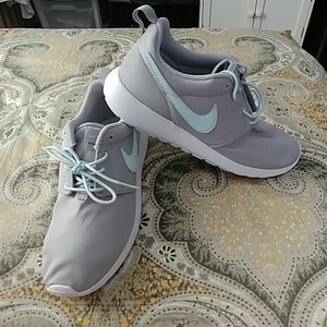 Nike Roshe youth